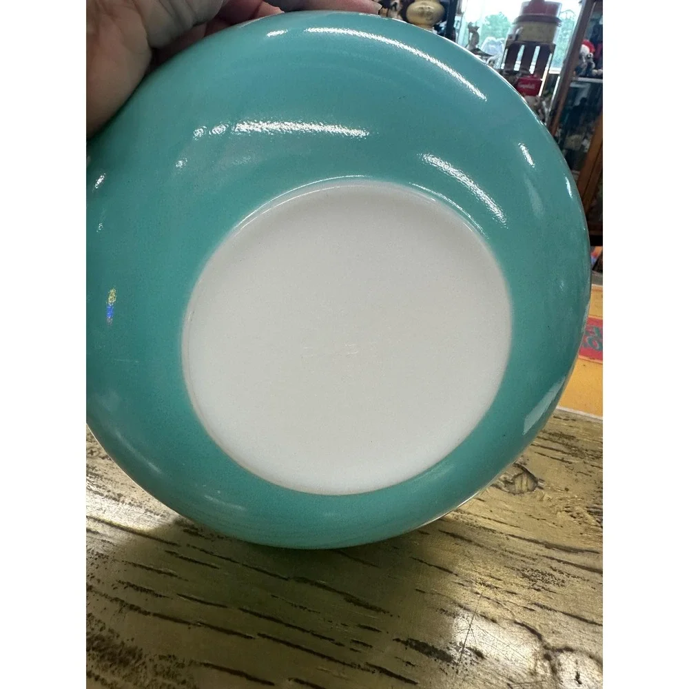 Vintage Pyrex Round Turquoise Bowl 2Qt #024 w/ orig lid